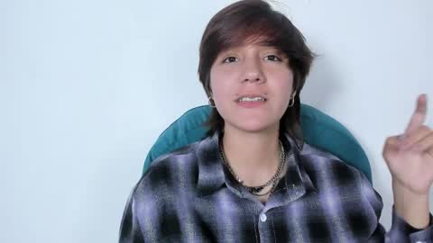 Snapshot of tsuki_maru chatting on April 6, 2026, 7:04 pm Maru online show from April 6, 2026, 7:04 pm