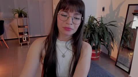 Tsuky online show from February 6, 2025, 2:33 am