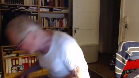 Snapshot of tubaist chatting on March 1, 2025, 7:59 pm FINN but call me NANNA online show from March 1, 2025, 7:59 pm