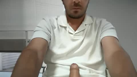 Snapshot of tugaontour chatting on July 8, 2026, 10:53 am tugaontour online show from July 8, 2026, 10:53 am