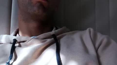 Snapshot of tunisiensexyguy chatting on January 1, 2025, 12:11 pm TunisienSexyGuy online show from January 1, 2025, 12:11 pm