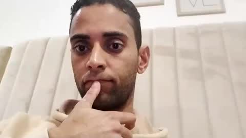 Snapshot of tunisiensexyguy chatting on February 10, 2025, 7:38 pm TunisienSexyGuy online show from February 10, 2025, 7:38 pm