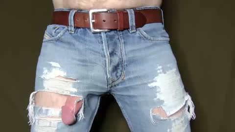 Snapshot of turquoise_metallic chatting on October 6, 2025, 12:41 am Phil Box online show from October 6, 2025, 12:41 am