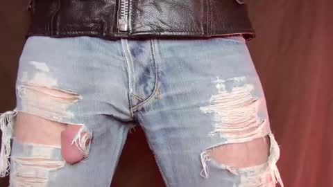 Snapshot of turquoise_metallic chatting on January 17, 2026, 1:49 pm Phil Box online show from January 17, 2026, 1:49 pm