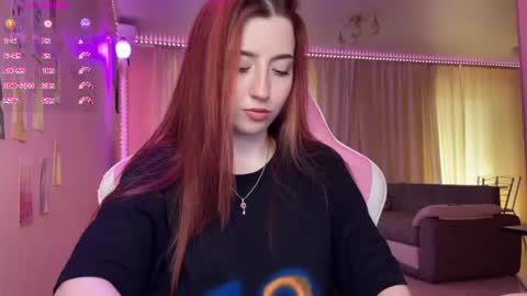 Snapshot of tutti_cutieee chatting on June 23, 2026, 9:29 am Nika online show from June 23, 2026, 9:29 am
