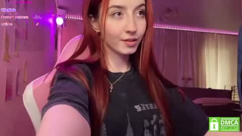 Snapshot of tutti_cutieee chatting on July 6, 2026, 8:33 am Nika online show from July 6, 2026, 8:33 am