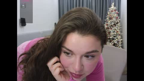 Snapshot of tutti_frutti_ chatting on December 16, 2024, 9:09 pm Ariana online show from December 16, 2024, 9:09 pm