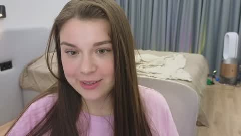 Snapshot of tutti_frutti_ chatting on January 17, 2025, 11:40 pm Ariana online show from January 17, 2025, 11:40 pm