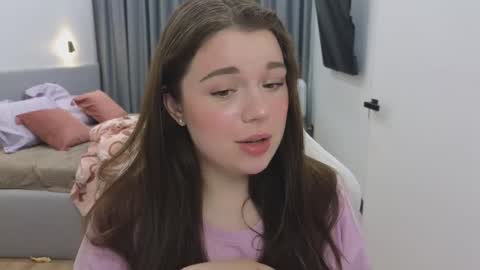 Snapshot of tutti_frutti_ chatting on March 9, 2025, 9:25 pm Ariana online show from March 9, 2025, 9:25 pm