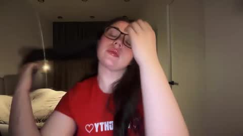 Snapshot of tutti_frutti_ chatting on May 28, 2026, 8:28 pm Ariana online show from May 28, 2026, 8:28 pm