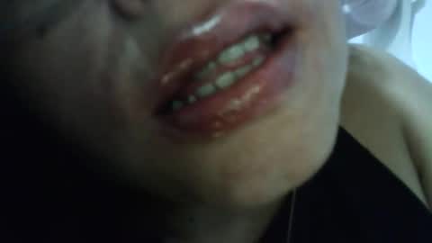 tuzusy online show from September 28, 2025, 11:54 pm