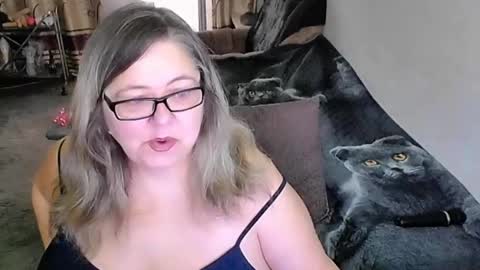 Lana online show from April 12, 2026, 12:59 am