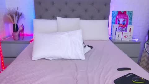 Hallie online show from March 4, 2025, 7:51 am