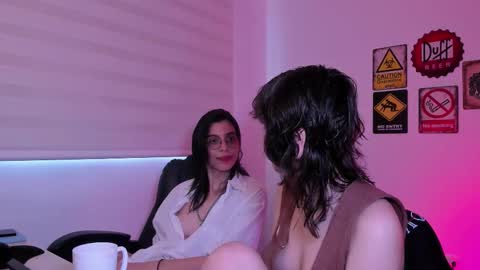 Eve  Lili online show from February 16, 2026, 7:21 pm