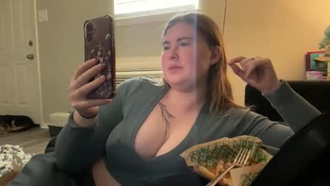 twinfl4m3ss online show from December 22, 2025, 7:33 pm