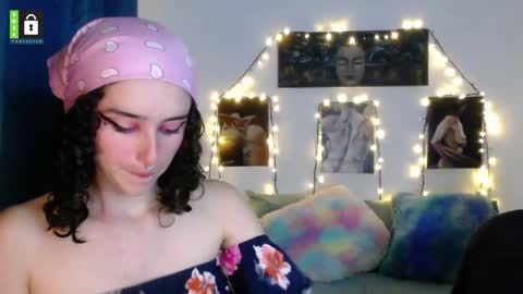 Snapshot of twinflamesxx chatting on January 27, 2025, 11:00 pm TwinFlamesXX online show from January 27, 2025, 11:00 pm