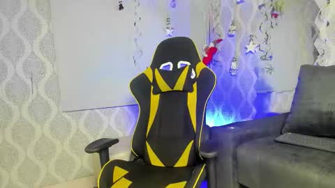 Snapshot of twink_davidx chatting on December 13, 2025, 7:53 pm Dani online show from December 13, 2025, 7:53 pm