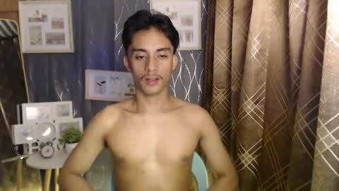 Snapshot of twink_hairyass69 chatting on January 10, 2025, 7:00 pm Aladin online show from January 10, 2025, 7:00 pm