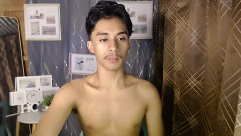 Snapshot of twink_hairyass69 chatting on January 12, 2025, 6:27 pm Aladin online show from January 12, 2025, 6:27 pm