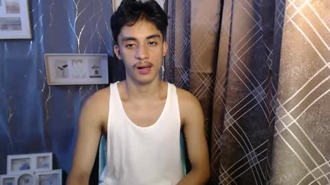 Snapshot of twink_hairyass69 chatting on March 4, 2025, 5:00 am Aladin online show from March 4, 2025, 5:00 am