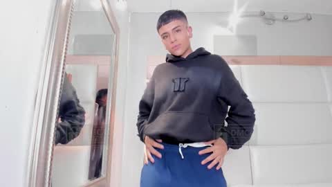 AIDEN online show from March 19, 2026, 1:42 am