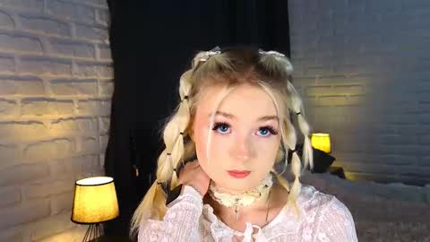 twinklefluff online show from October 11, 2025, 4:05 pm