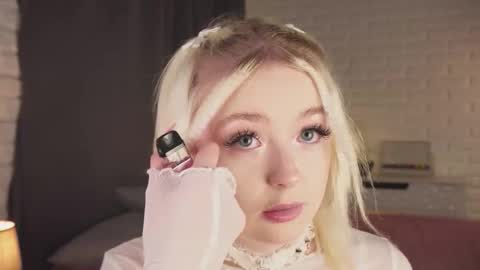 twinklefluff online show from October 14, 2025, 4:08 pm