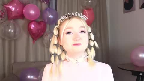 twinklefluff online show from November 27, 2025, 4:31 pm