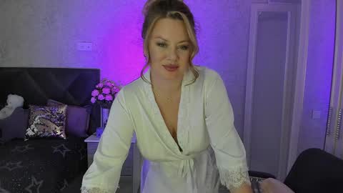 Snapshot of twinklingstar_ chatting on December 3, 2024, 3:44 pm twinklingstar_ online show from December 3, 2024, 3:44 pm