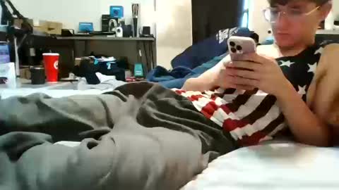 shytwink online show from October 13, 2025, 3:01 pm