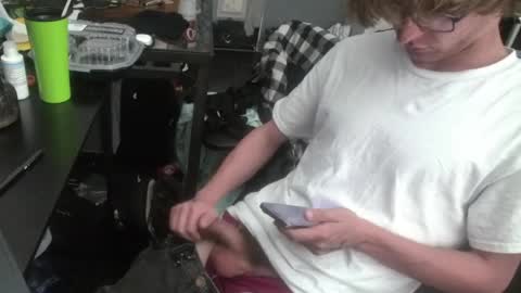 Snapshot of twinktools chatting on April 13, 2026, 5:18 pm shytwink online show from April 13, 2026, 5:18 pm