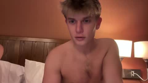 twinkytwunky online show from January 9, 2026, 4:04 am