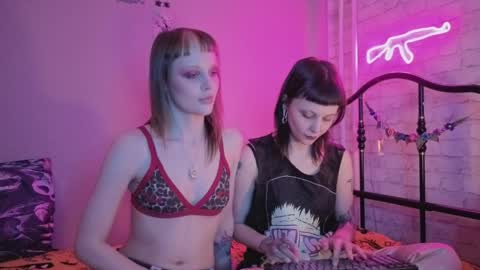 Sin and Skin online show from March 25, 2026, 5:41 pm