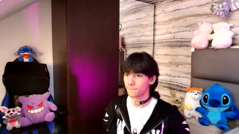 twinslovers_ online show from November 29, 2025, 3:53 am