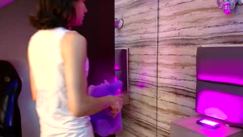 twinslovers_ online show from December 18, 2025, 3:34 am