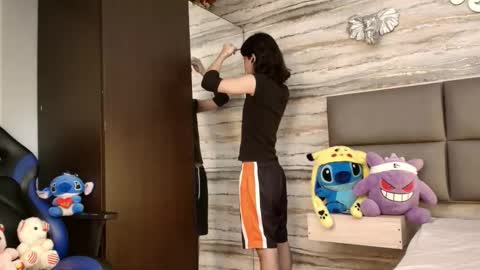 twinslovers_ online show from February 5, 2026, 4:06 am