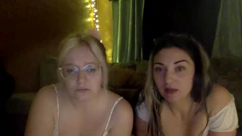 two_broke_girlz online show from April 3, 2026, 3:04 am