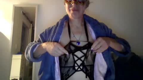 Snapshot of twoboobsonepenis chatting on June 11, 2026, 4:10 am twoboobsonepenis online show from June 11, 2026, 4:10 am