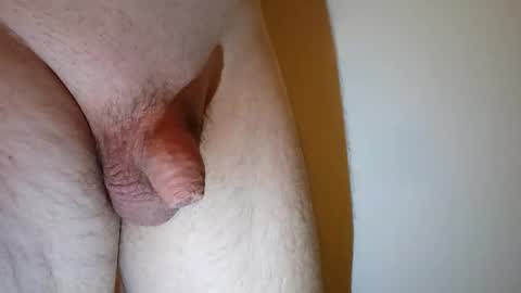 Snapshot of twocmonly chatting on February 11, 2026, 6:35 pm twocmonly online show from February 11, 2026, 6:35 pm