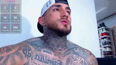 Angel online show from November 17, 2025, 2:39 am