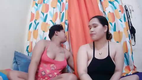 Lyn and lea online show from February 27, 2025, 9:43 am