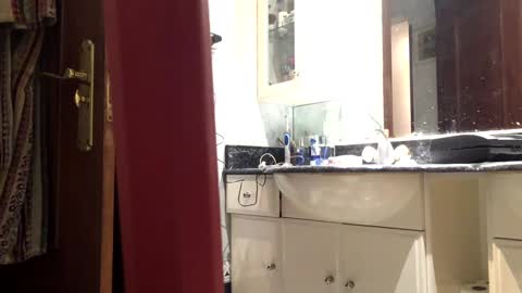 Snapshot of txatehard chatting on February 1, 2025, 7:13 pm txatehard online show from February 1, 2025, 7:13 pm