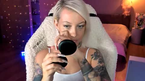 Miley online show from October 20, 2025, 11:32 am