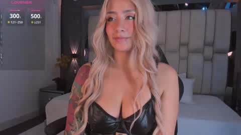 Snapshot of tyla_demon chatting on September 27, 2025, 4:17 am TYLA online show from September 27, 2025, 4:17 am