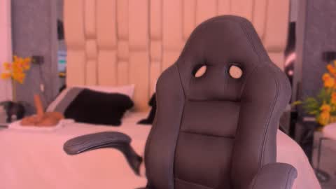 Snapshot of tyla_demon chatting on October 24, 2025, 3:36 am TYLA online show from October 24, 2025, 3:36 am