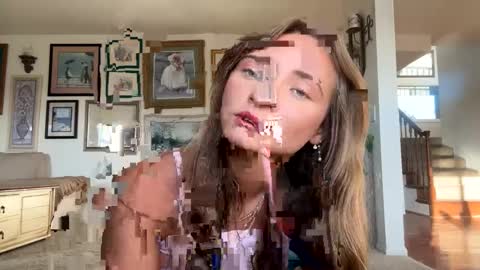 Snapshot of tylababyy chatting on September 20, 2025, 12:44 am tylababyy online show from September 20, 2025, 12:44 am