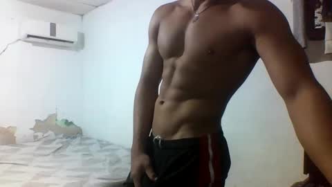 Snapshot of tyler_gold823 chatting on February 2, 2025, 1:41 pm Tyler online show from February 2, 2025, 1:41 pm