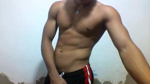 Snapshot of tyler_gold823 chatting on February 19, 2025, 1:06 pm Tyler online show from February 19, 2025, 1:06 pm