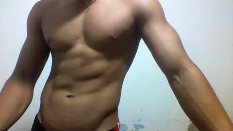 Snapshot of tyler_gold823 chatting on February 20, 2025, 1:19 pm Tyler online show from February 20, 2025, 1:19 pm