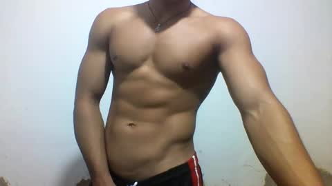 Snapshot of tyler_gold823 chatting on March 3, 2025, 1:42 pm Tyler online show from March 3, 2025, 1:42 pm